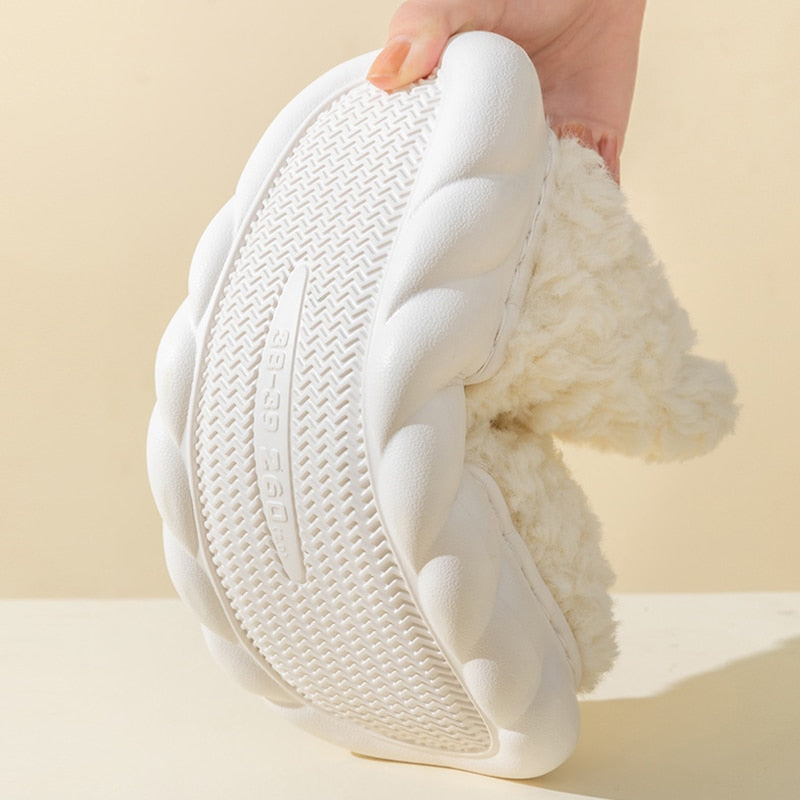 Chaussons cocooning en polaire crème